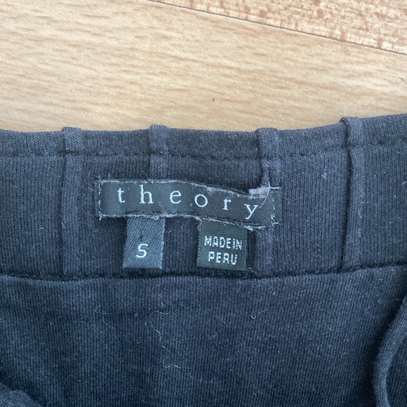 Black Theory tank with adjustable spaghetti straps - Picture 7 of 7